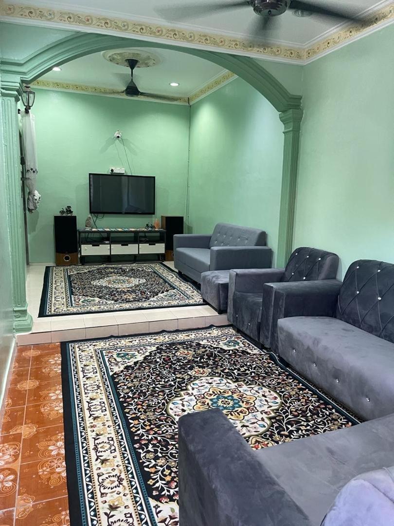 Mak Kuntum Homestay Сунгай Петани Екстериор снимка